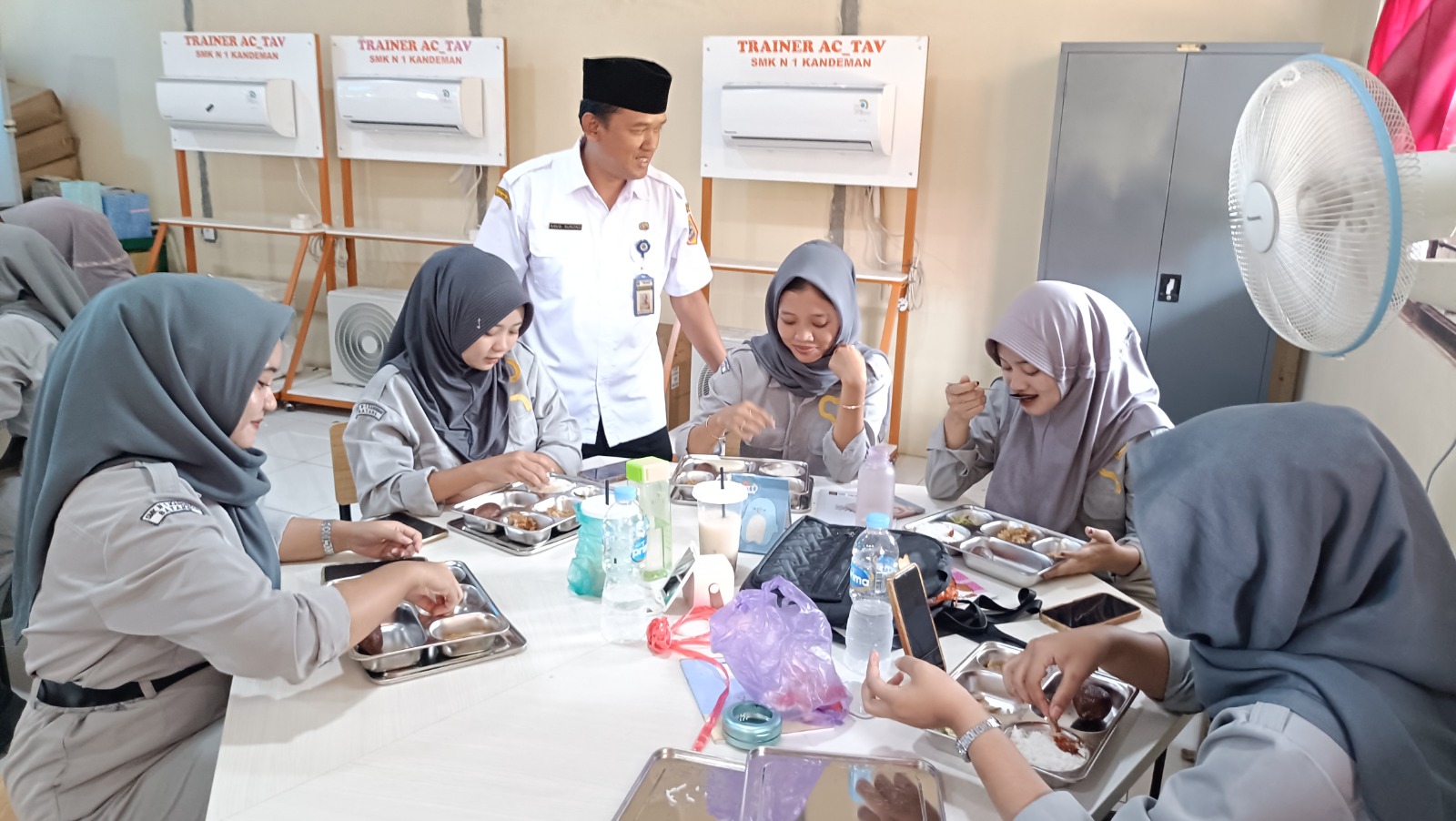 Program MBG: Pemerintah Harus Serius Jawab Berbagai Keluhan